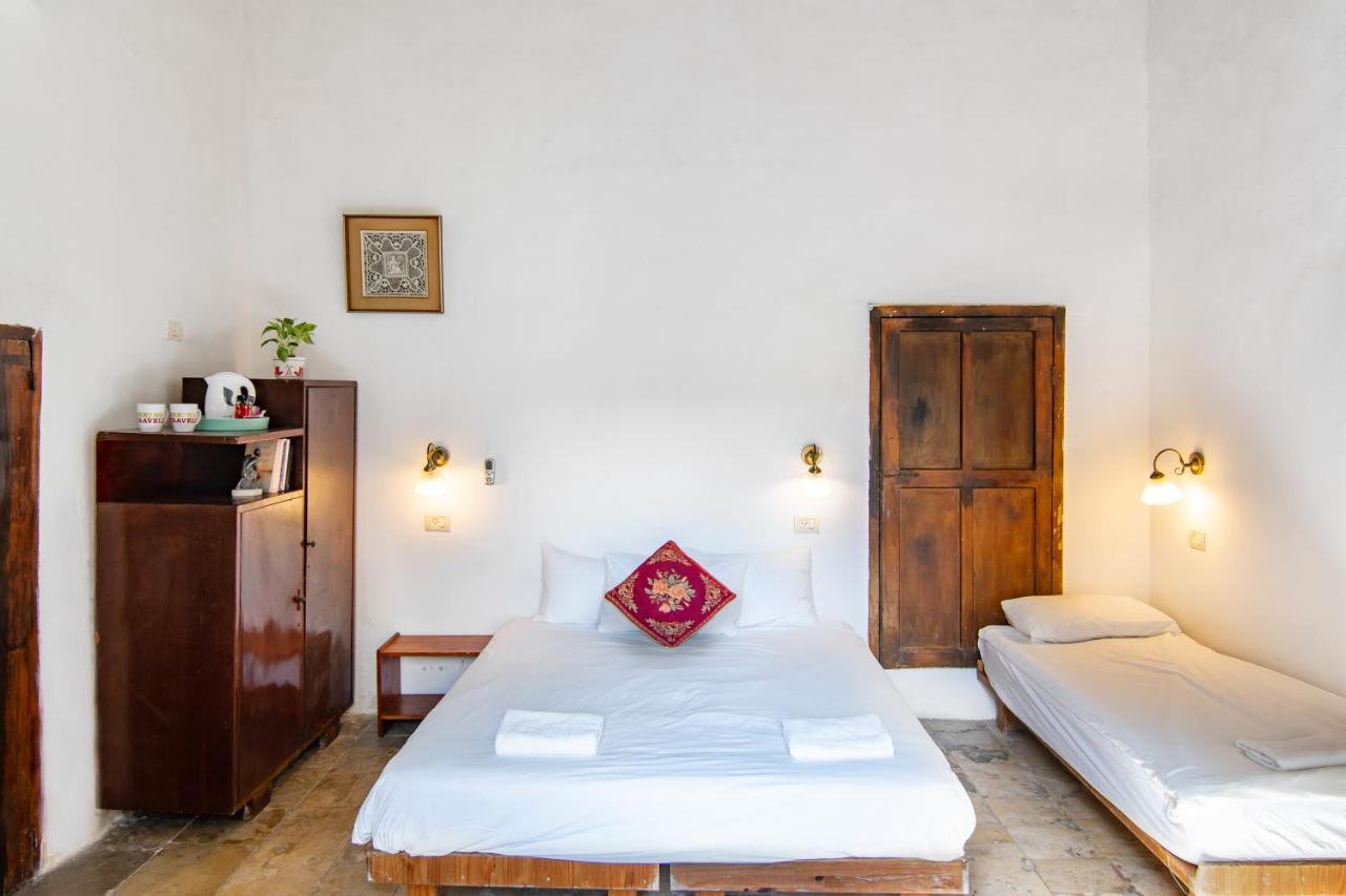 Fauzi Azar by Abraham Hostels Názáret Szoba fotó