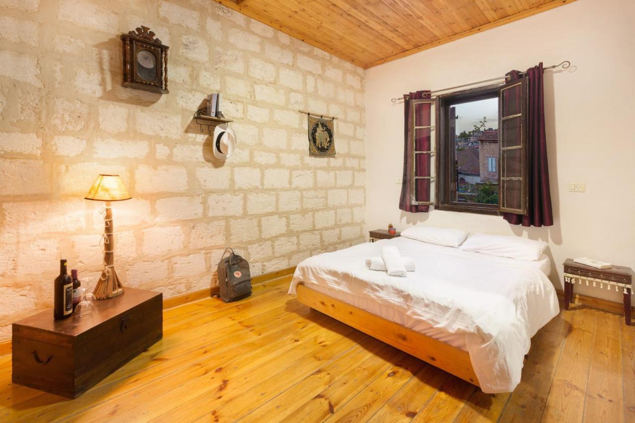 Fauzi Azar by Abraham Hostels Názáret Kültér fotó